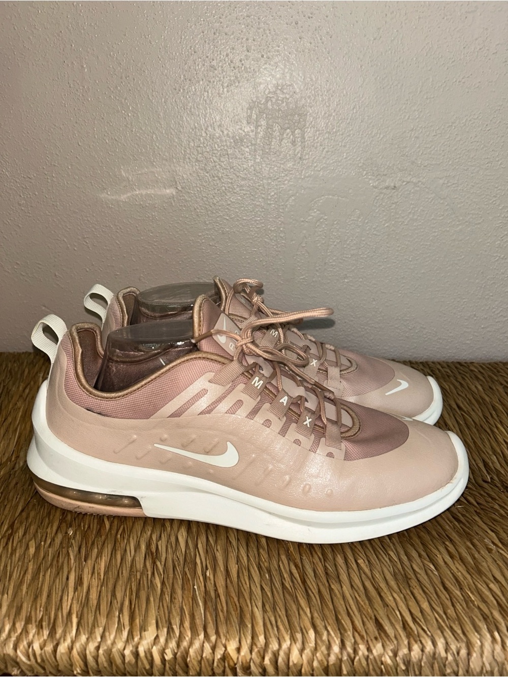 Nike Air Max Axis BV1250-200 Sneaker Women's Size 11 Particle Beige